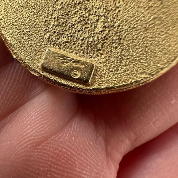 Vintage 80s Gold Tone Enameled Circle Earrings - Picture 5 of 6